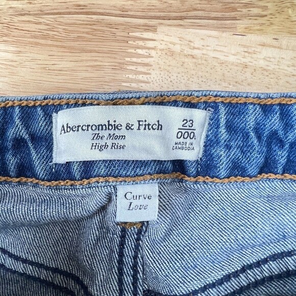 Abercrombie & Fitch Curve Love The Mom High Rise Distressed Jeans Women's 23 - Picture 6 of 9